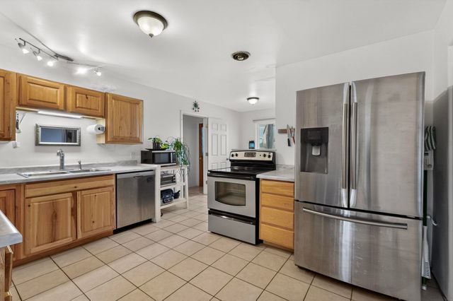 725 Monroe Street NE, Albuquerque, NM 87110