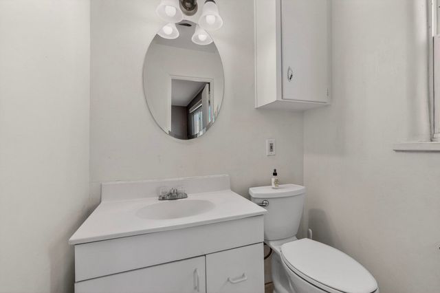 725 Monroe Street NE, Albuquerque, NM 87110