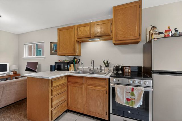 725 Monroe Street NE, Albuquerque, NM 87110