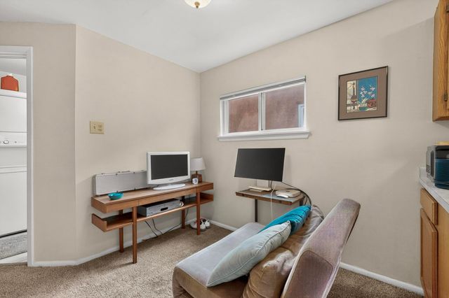 725 Monroe Street NE, Albuquerque, NM 87110