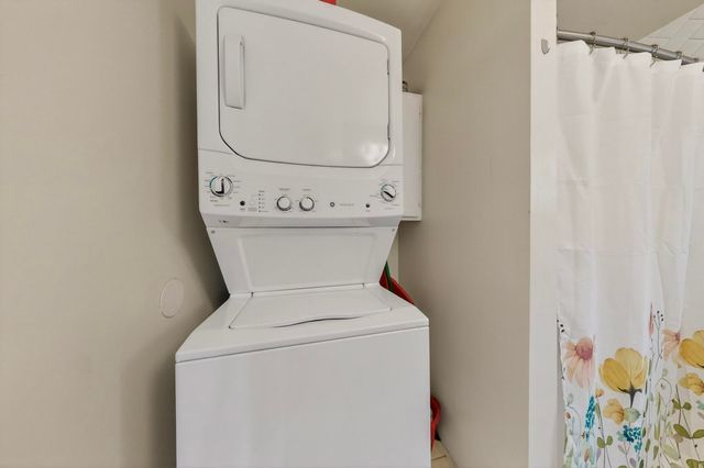 725 Monroe Street NE, Albuquerque, NM 87110