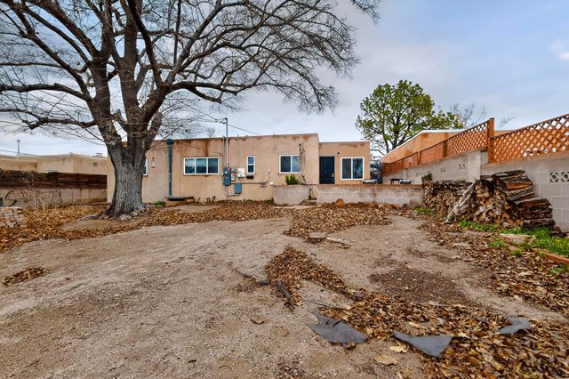 725 Monroe Street NE, Albuquerque, NM 87110