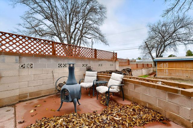 725 Monroe Street NE, Albuquerque, NM 87110