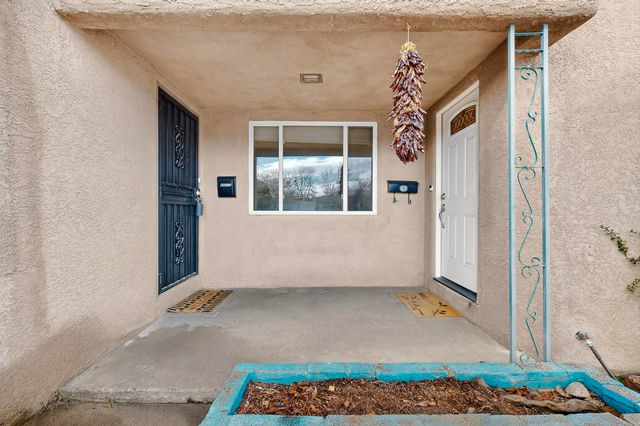 725 Monroe Street NE, Albuquerque, NM 87110