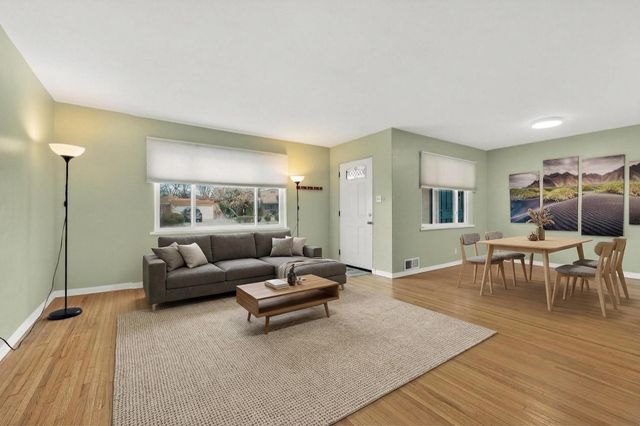 725 Monroe Street NE, Albuquerque, NM 87110