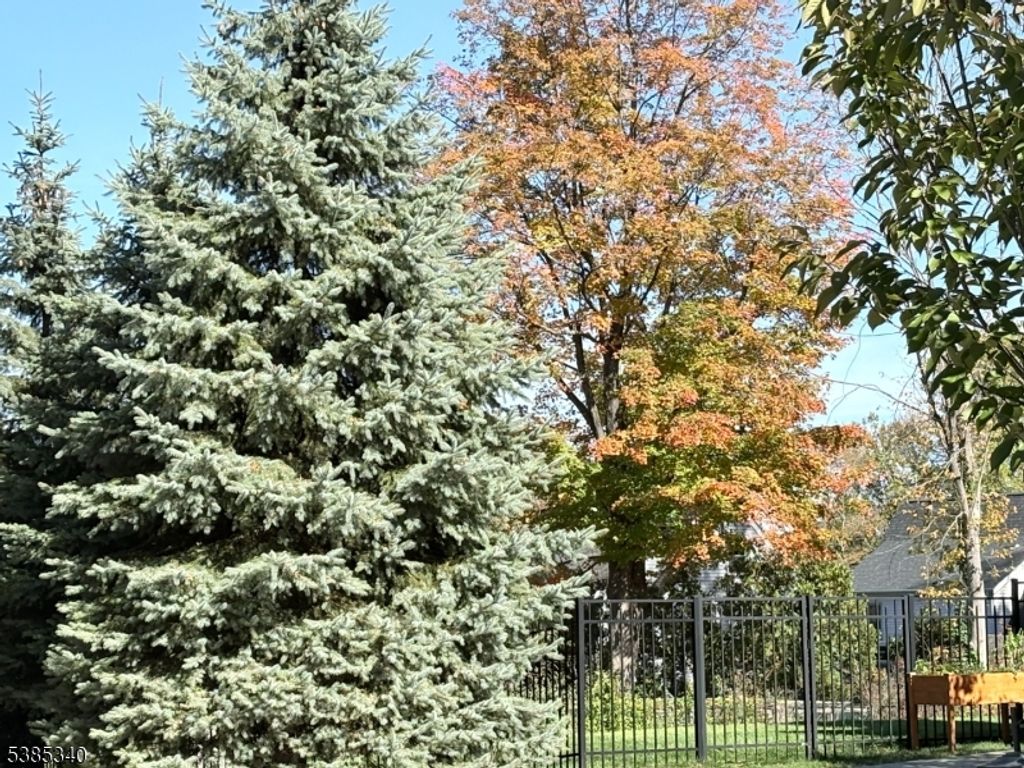 17 Fairway Ave, West Orange Twp., NJ 07052