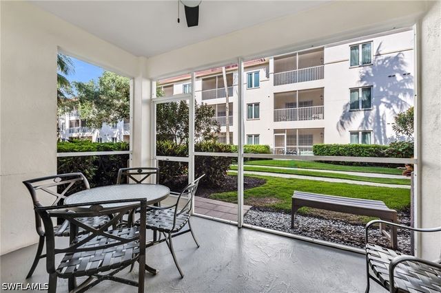 221 9th ST S 123, Naples, FL 34102