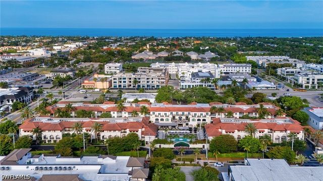 221 9th ST S 123, Naples, FL 34102