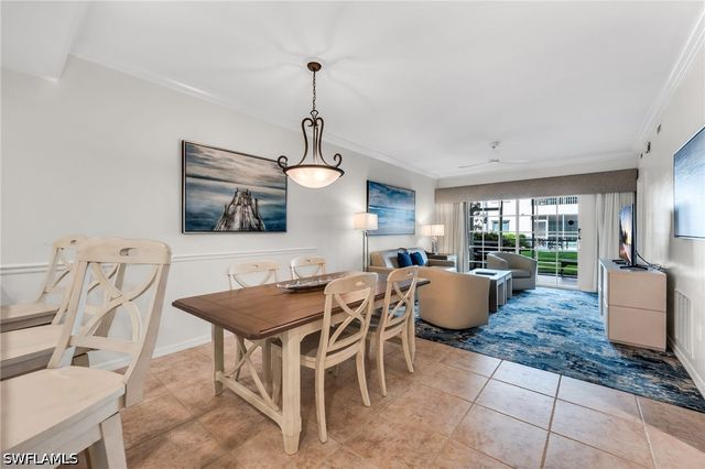 221 9th ST S 123, Naples, FL 34102