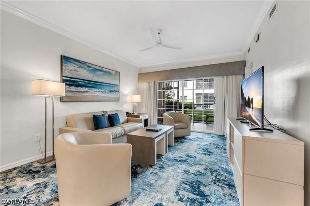 221 9th ST S 123, Naples, FL 34102