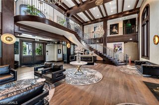 221 9th ST S 123, Naples, FL 34102