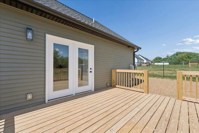 1442 Hickory Cove LN, Moneta, VA 24121