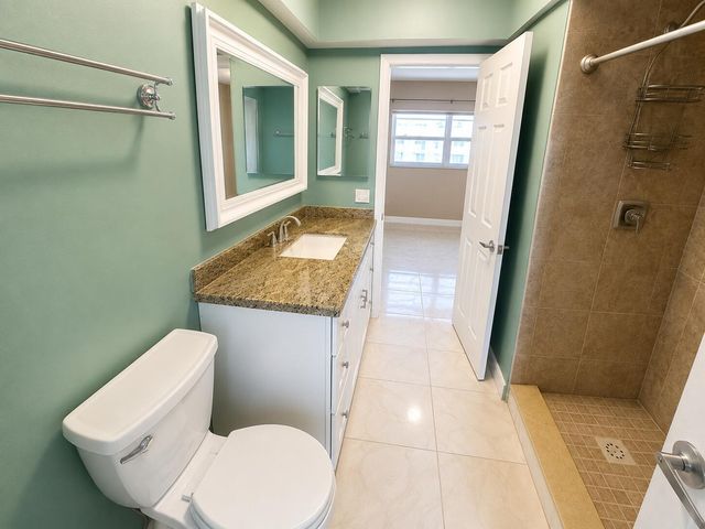 1114 Lake Terrace 203, Boynton Beach, FL 33426