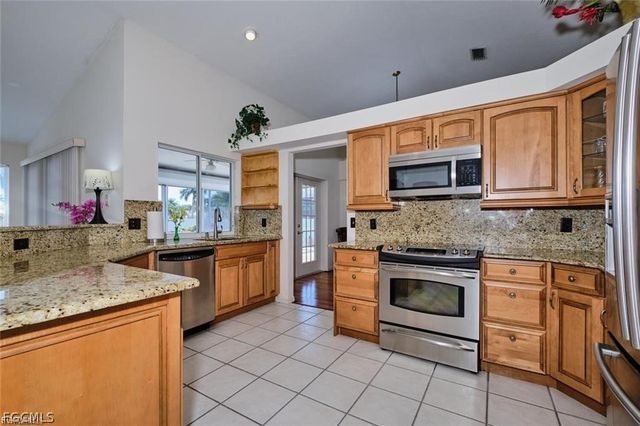 5507 SW 14th PL, Cape Coral, FL 33914