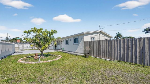 22301 SW 117th Pl, Miami, FL 33170