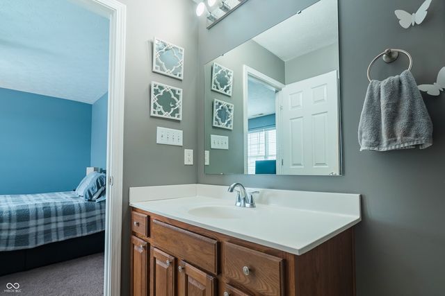 5371 Dollar Run Drive, Indianapolis, IN 46221