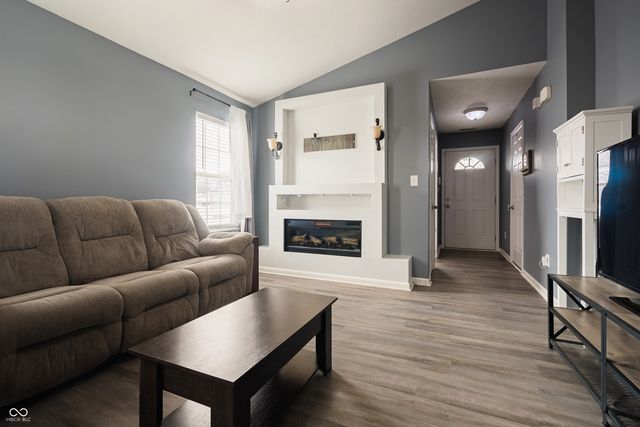 5371 Dollar Run Drive, Indianapolis, IN 46221