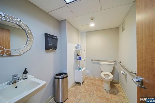 2185 Lemoine 1HH, Fort Lee, NJ 07024