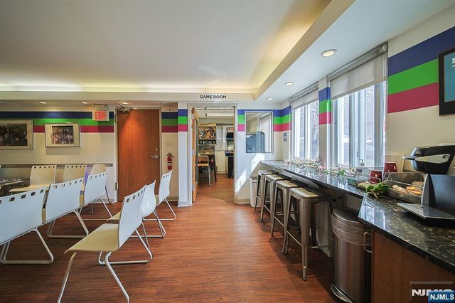 2185 Lemoine 1HH, Fort Lee, NJ 07024