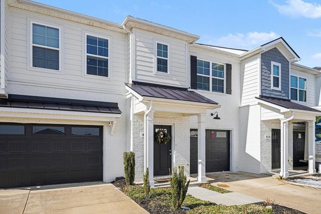 4320 Doral Dr, Murfreesboro, TN 37127