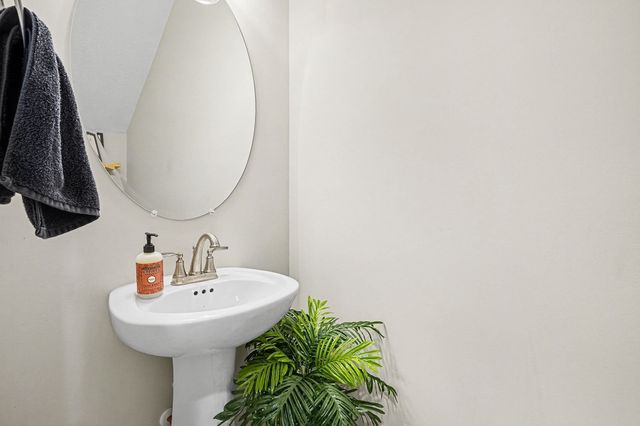 4320 Doral Dr, Murfreesboro, TN 37127