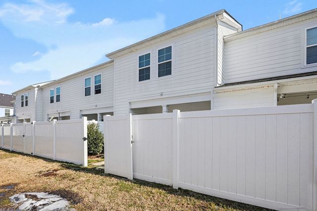 4320 Doral Dr, Murfreesboro, TN 37127