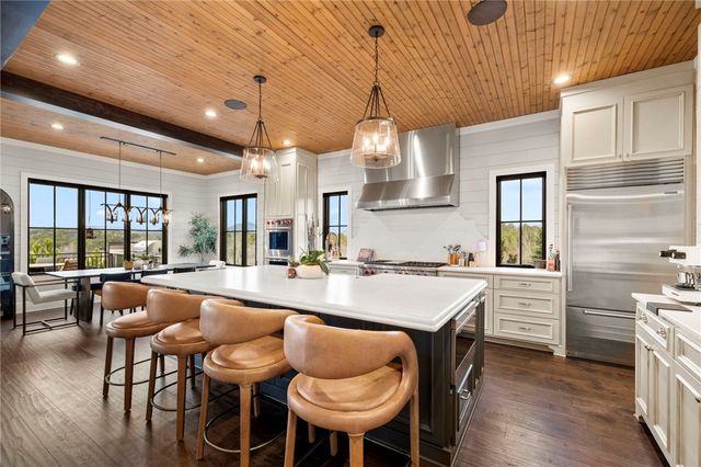 168 Settlement VLG Drive, Sunset, SC 29685