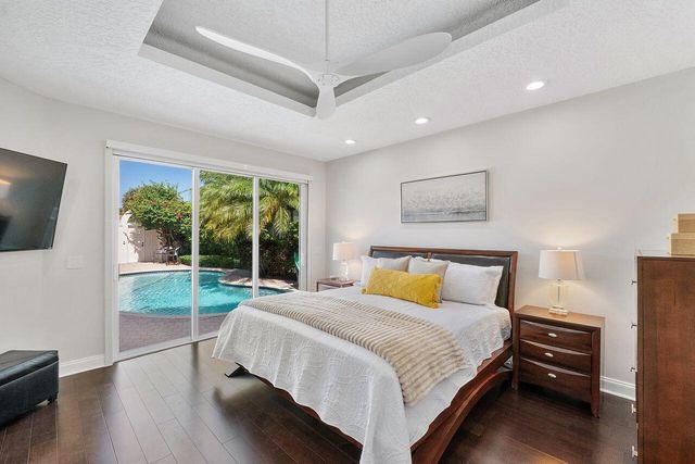 1081 BEL AIRE Drive E, Pembroke Pines, FL 33027