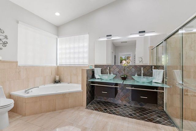 1081 BEL AIRE Drive E, Pembroke Pines, FL 33027