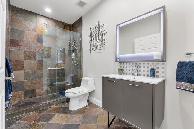 1081 BEL AIRE Drive E, Pembroke Pines, FL 33027