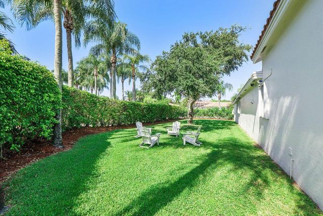 1081 BEL AIRE Drive E, Pembroke Pines, FL 33027