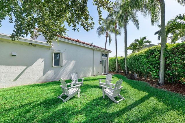 1081 BEL AIRE Drive E, Pembroke Pines, FL 33027