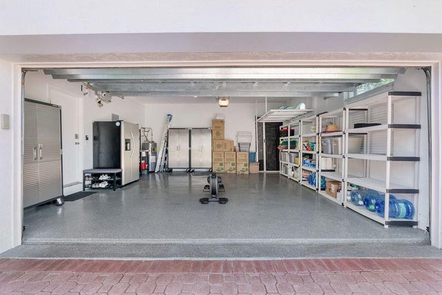 1081 BEL AIRE Drive E, Pembroke Pines, FL 33027