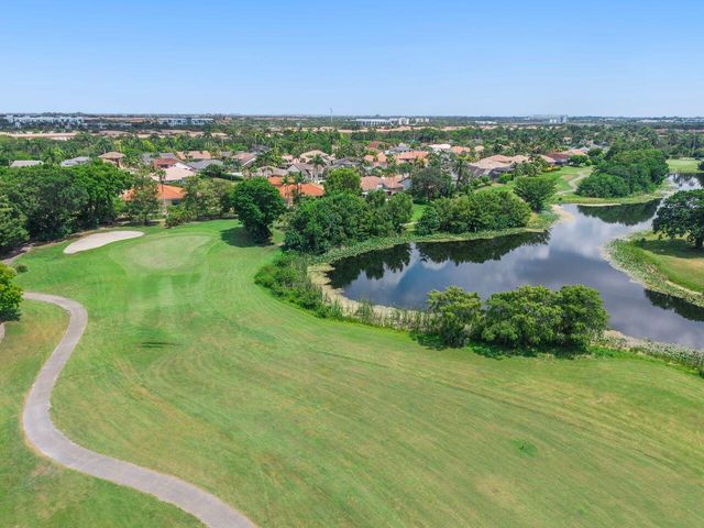 1081 BEL AIRE Drive E, Pembroke Pines, FL 33027