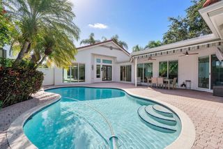 1081 BEL AIRE Drive E, Pembroke Pines, FL 33027