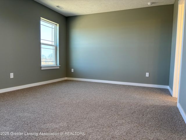 15312 Sherwood Lane, Lansing, MI 48906