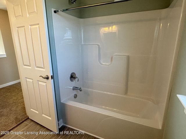 15312 Sherwood Lane, Lansing, MI 48906