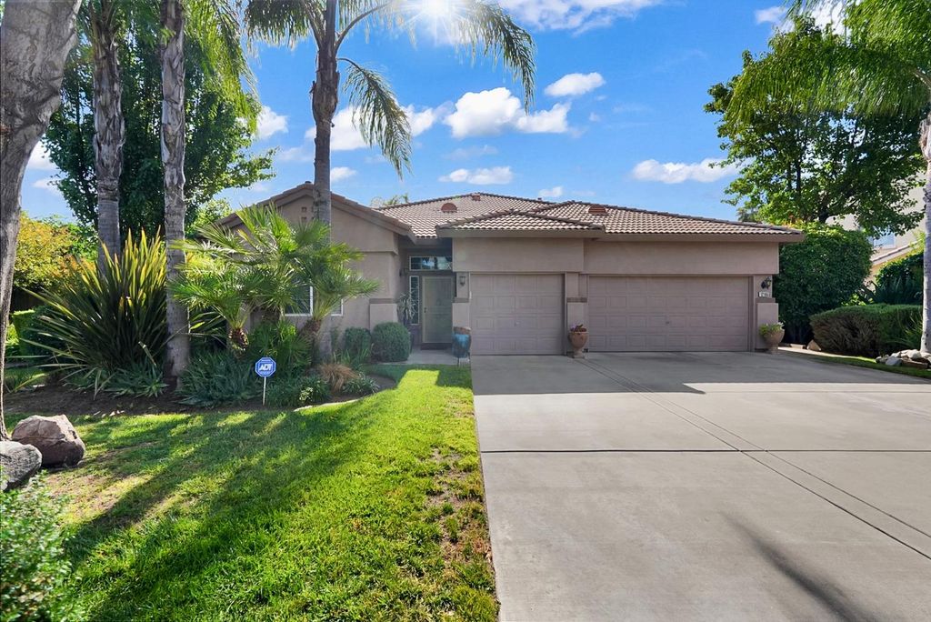 Image 1 of property listing at 12165 Pheasant Run Boulevard, Chowchilla, CA 93610