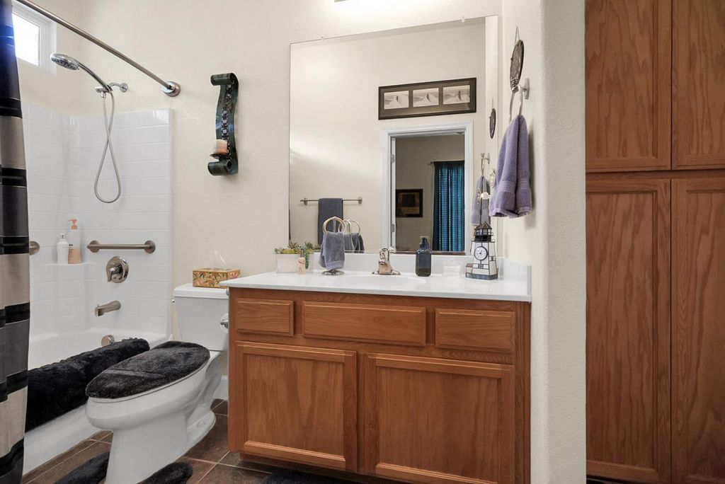 Image 14 of property listing at 12165 Pheasant Run Boulevard, Chowchilla, CA 93610