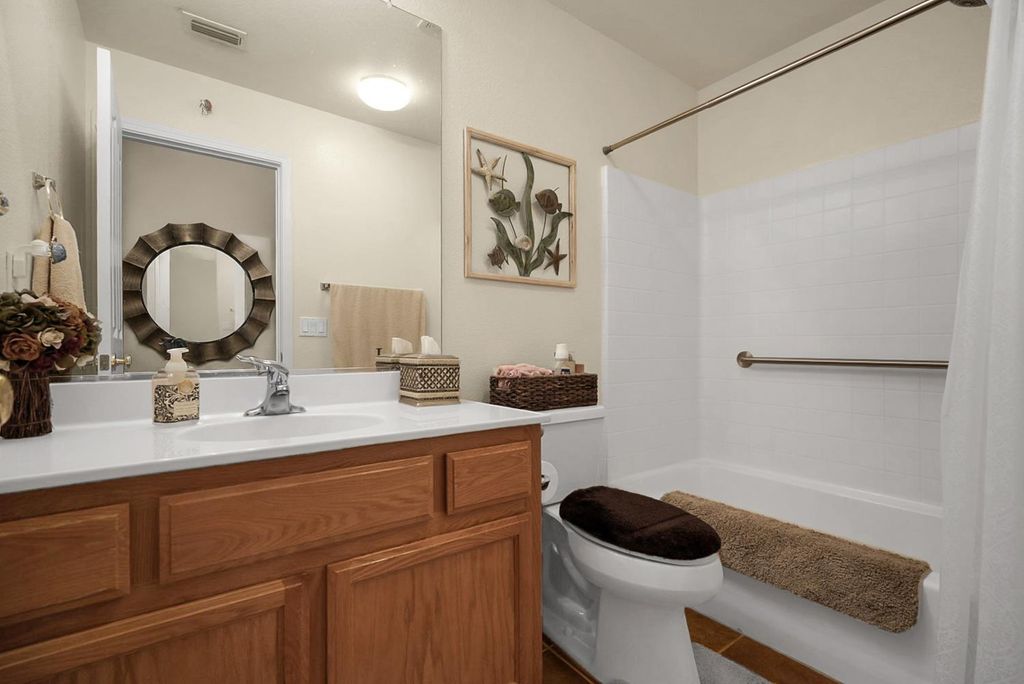 Image 18 of property listing at 12165 Pheasant Run Boulevard, Chowchilla, CA 93610