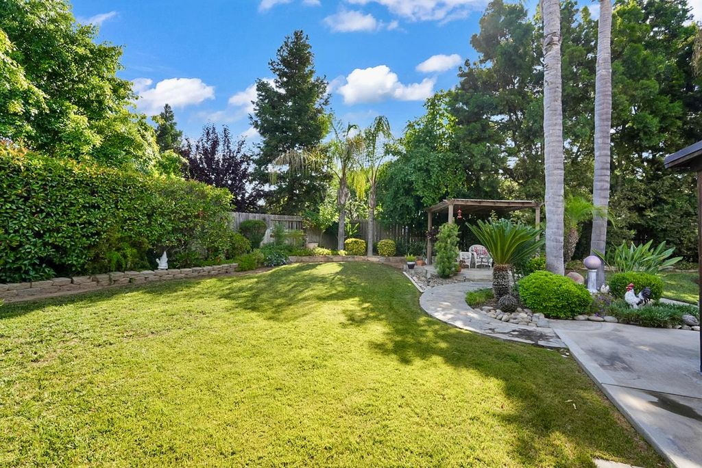 Image 26 of property listing at 12165 Pheasant Run Boulevard, Chowchilla, CA 93610