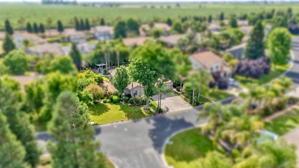 Image 42 of property listing at 12165 Pheasant Run Boulevard, Chowchilla, CA 93610