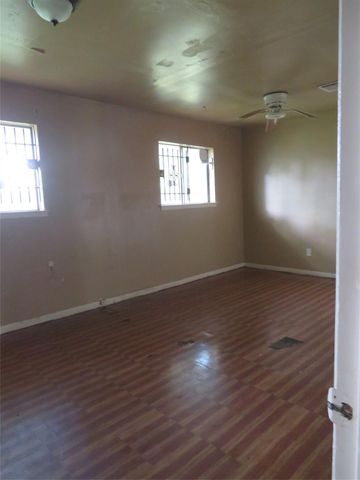 827 Marcolin Street, Houston, TX 77088