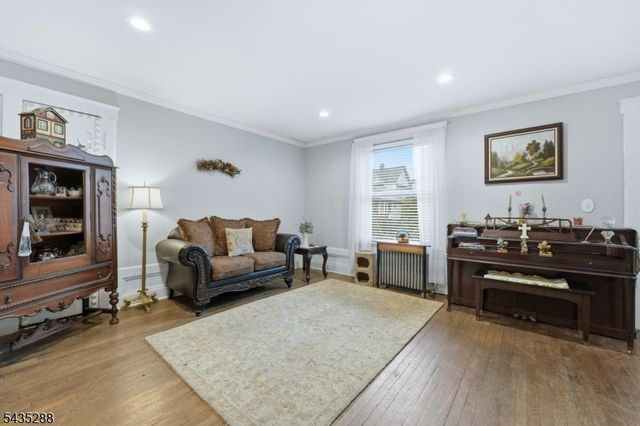 449 Union Ave, Elizabeth City, NJ 07208