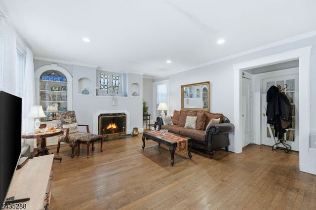 449 Union Ave, Elizabeth City, NJ 07208