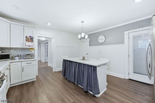 449 Union Ave, Elizabeth City, NJ 07208