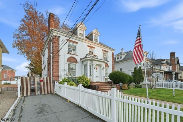 449 Union Ave, Elizabeth City, NJ 07208