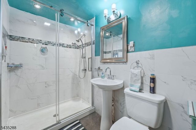 449 Union Ave, Elizabeth City, NJ 07208