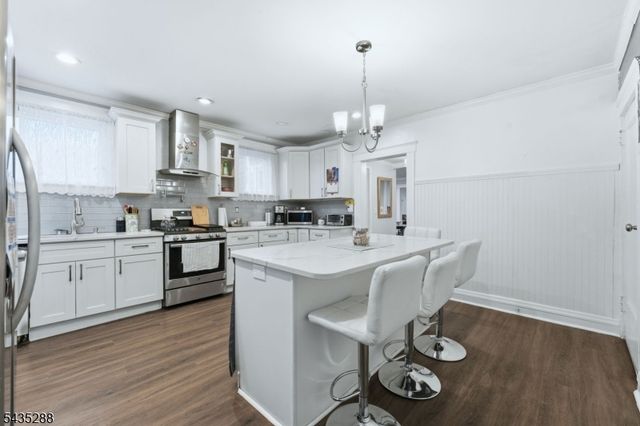 449 Union Ave, Elizabeth City, NJ 07208
