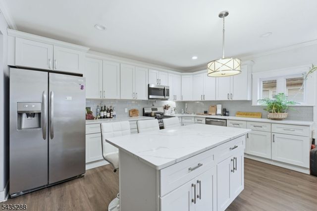 449 Union Ave, Elizabeth City, NJ 07208